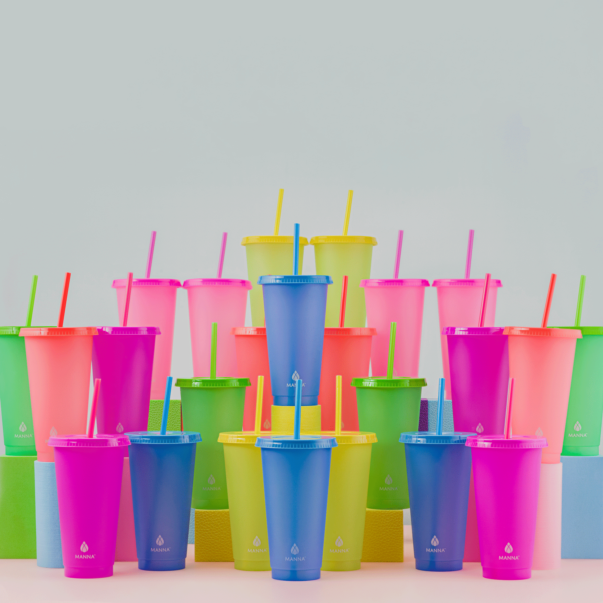 24-piece-original-color-changing-cup-set-c5 A0029811.gif