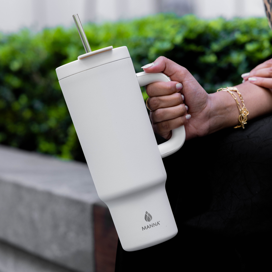 40-oz-leisure-tumbler-k9 Core_Home_Manna_Lifestyle_AUG_13-38.png