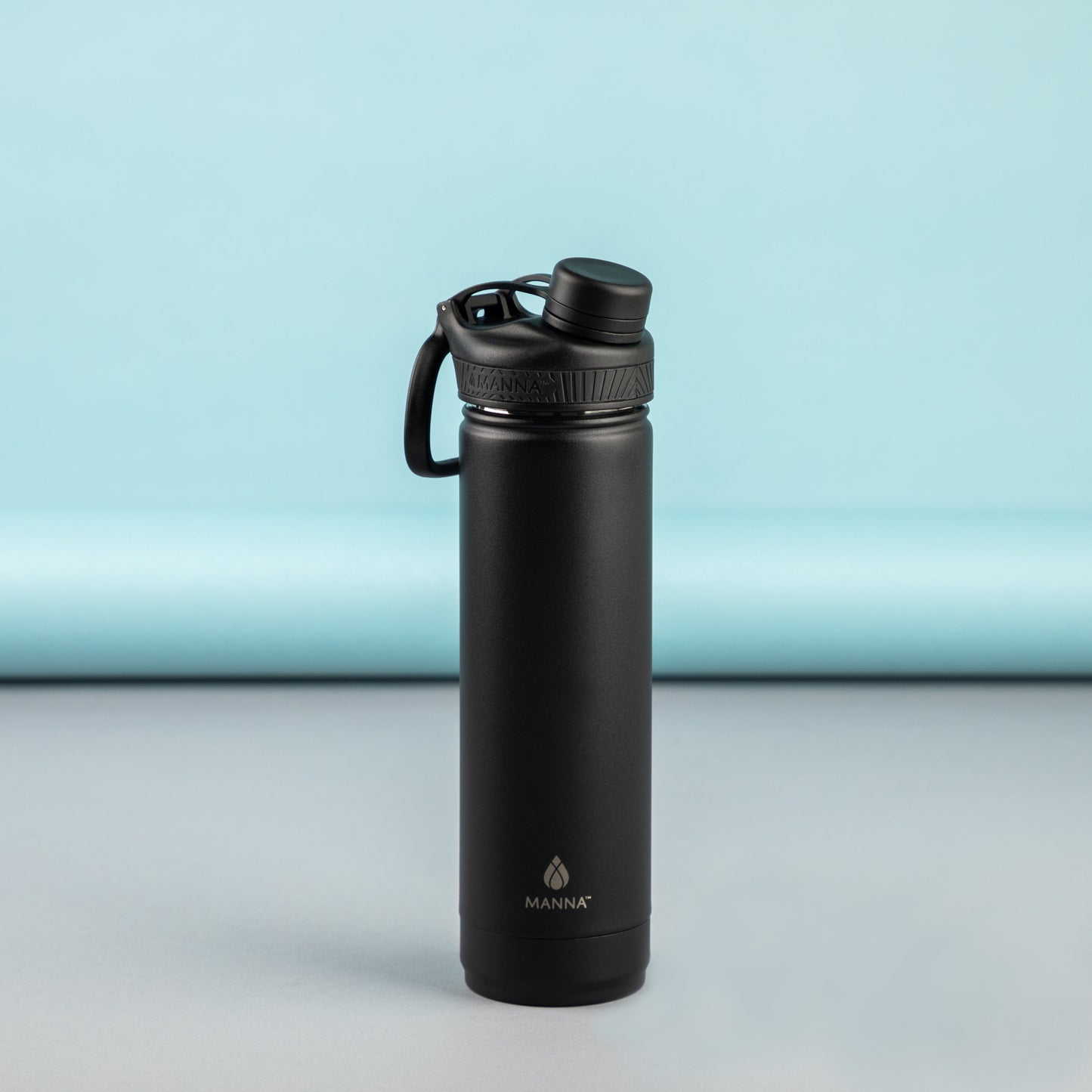 26-oz-saratoga-bottle-j0 MAN_Website_Saratoga_05.jpg